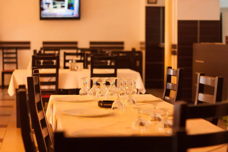 Restaurant nuntă Neamț – Rotiseria Azo
